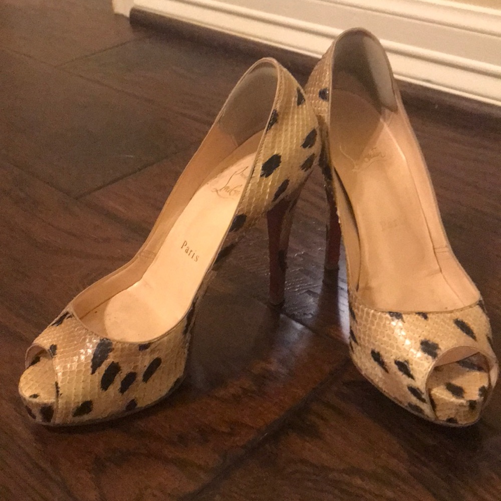 Louboutin heels, snakeskin, size 37